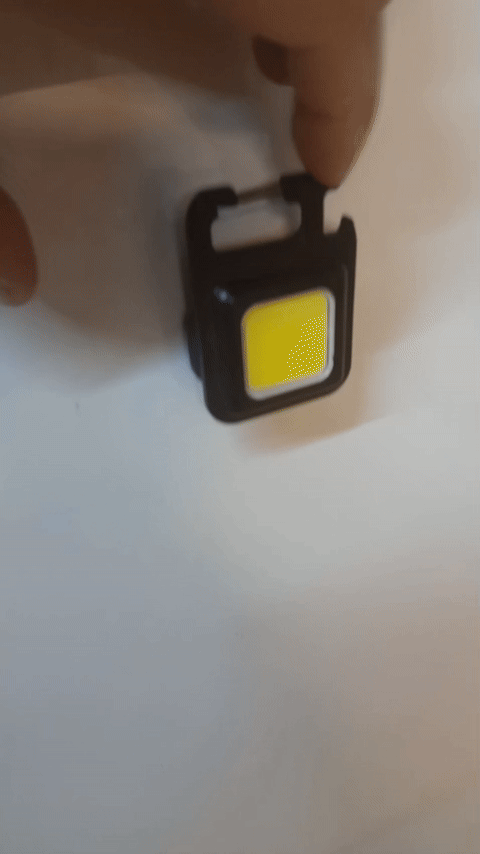 ¿Alguna vez tuviste que trabajar en la oscuridad y la linterna del celular no alcanza para ver nada?